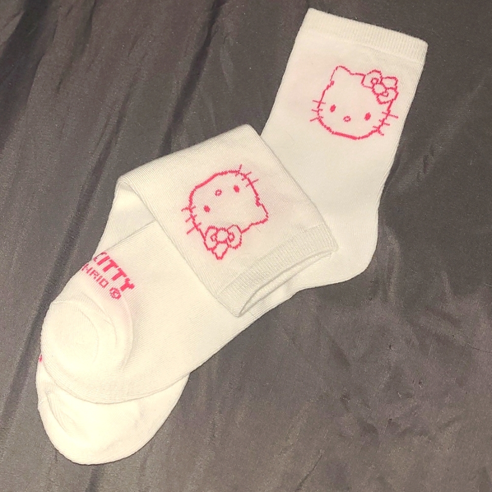 Hello Kitty Socks - Picture 5 of 11